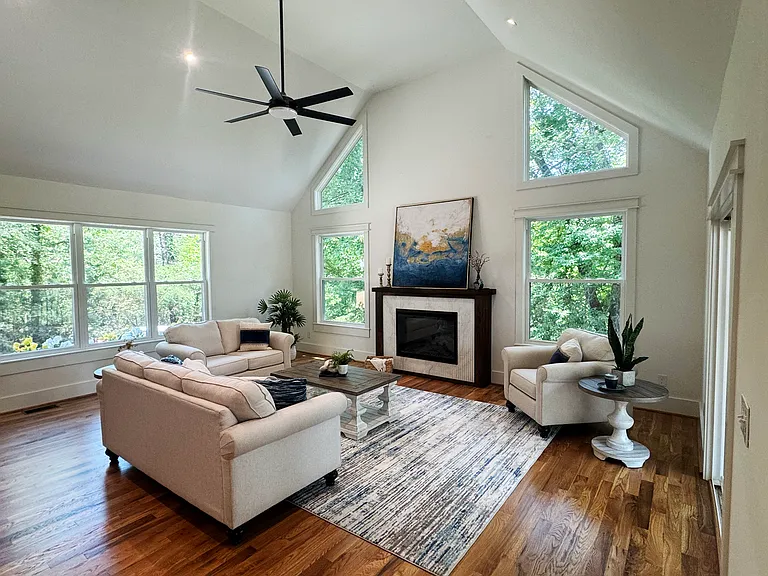 34 Nora Dr — Photo 2