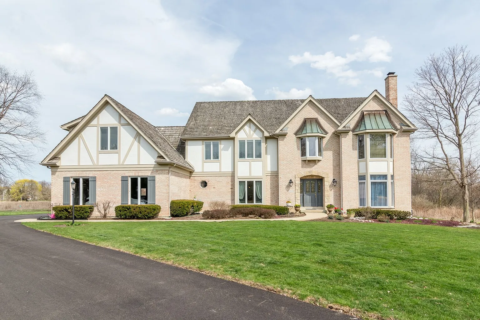 5238 Southwell Ct photo 1