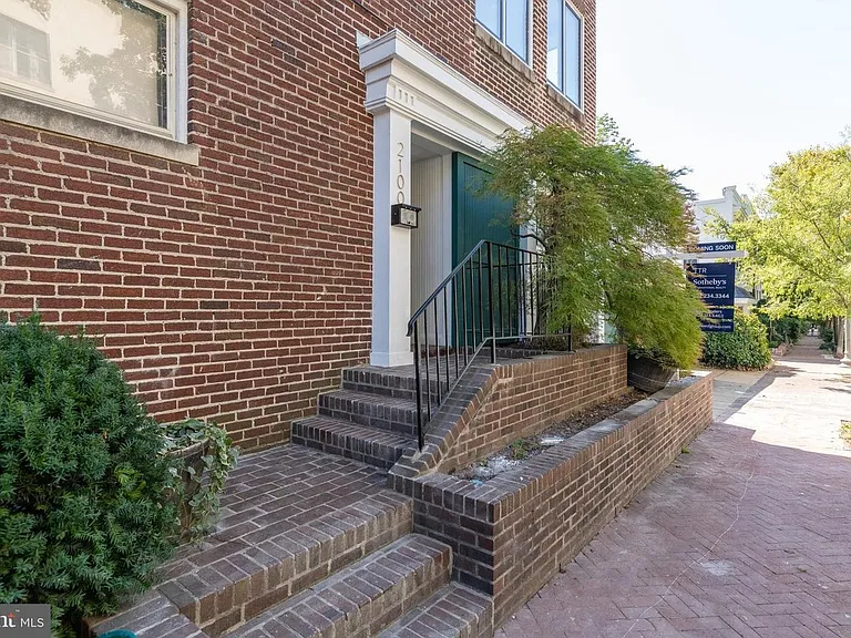 2100 Newport Pl NW #3 — Photo 17