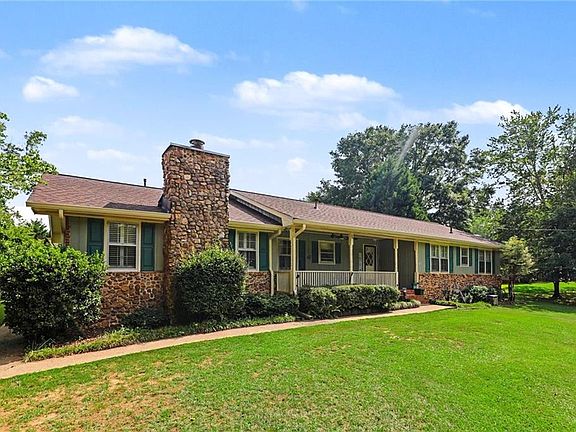 2nd image of 105 Gantt Ln