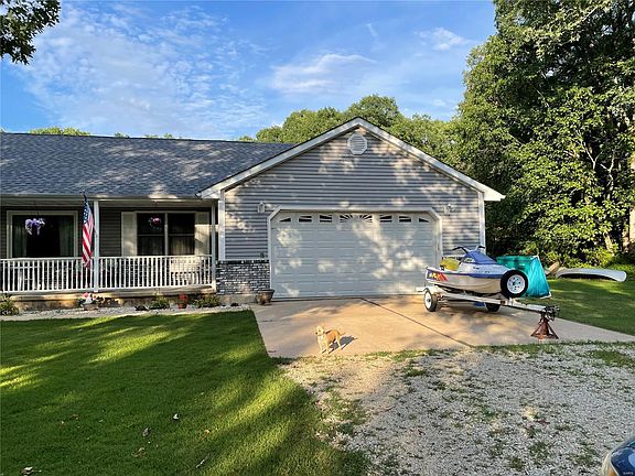 4th image of 402 E North Pointe Estates Dr