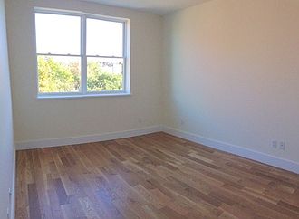 5th image of 345 Franklin Ave APT 3