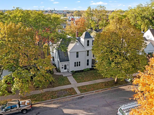 1472 Breda Ave, Saint Paul, MN 55108