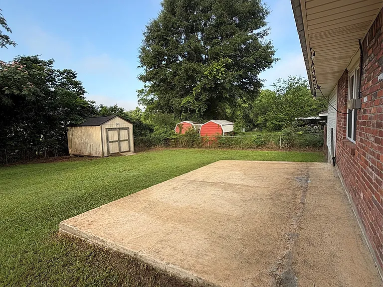 242 Clubview Dr — Photo 13