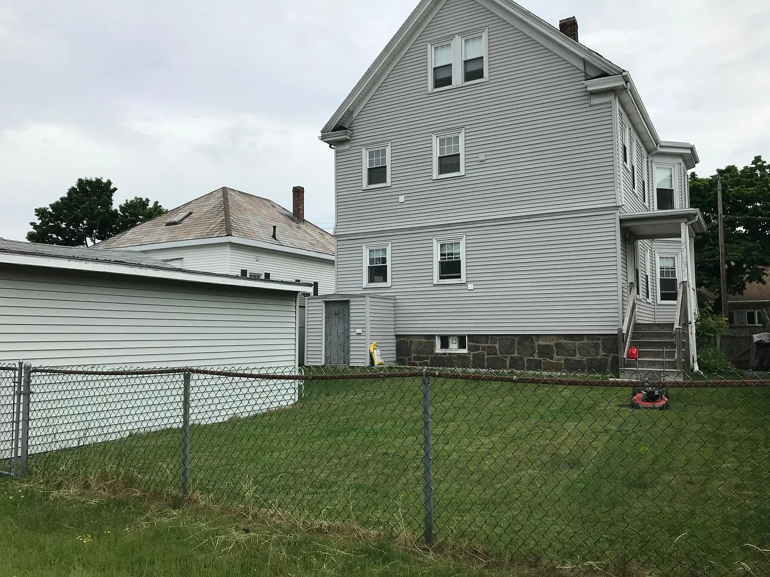 2 bed, 1118 sqft, $2,400 — Photo 3