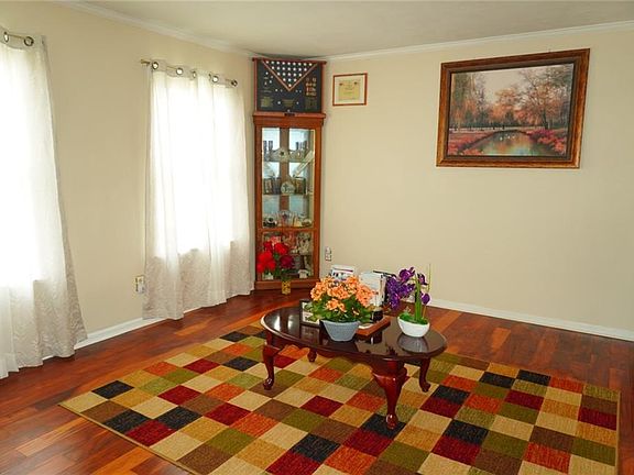 4th image of 5449 Whitehurst Arch