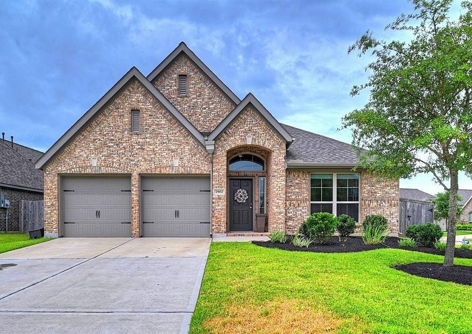 1st image of 2902 Parkstone Field Ln