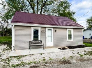 1134 N Marion St, Mitchell, IN 47446