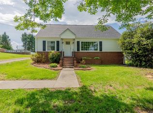 116 Dogwood Dr, Mount Airy, NC 27030