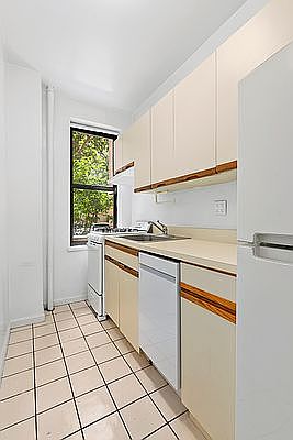 5th image of 1680 York Ave APT 1C