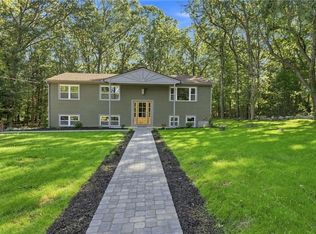 154 Spring Valley Dr, East Greenwich, RI 02818