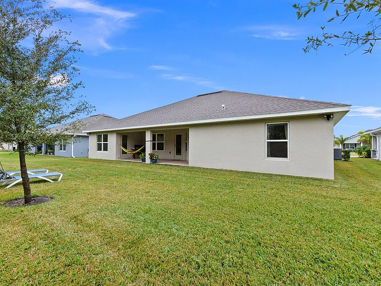 8324 Amalfi Cir — Photo 47