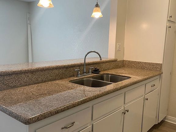 5th image of 3769 32nd St #3