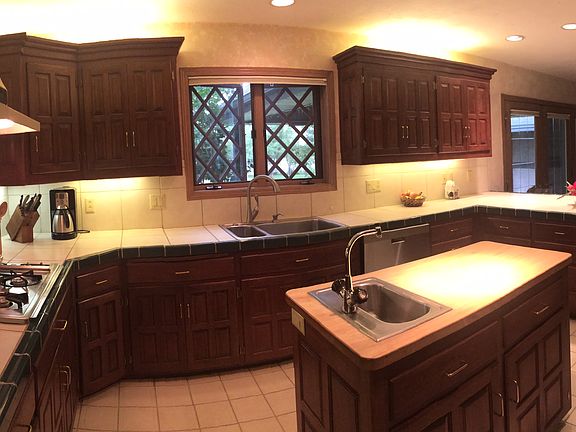 3rd image of 2398 Hoopes Ave