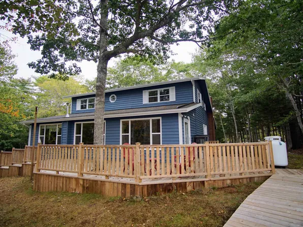 74 McGills Point Ln, Shelburne, NS B0T 1W0