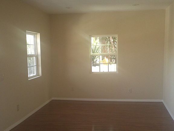 3rd image of 1267 N Ditman Ave