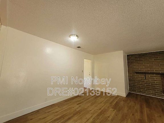 5th image of 1019 Wallace St