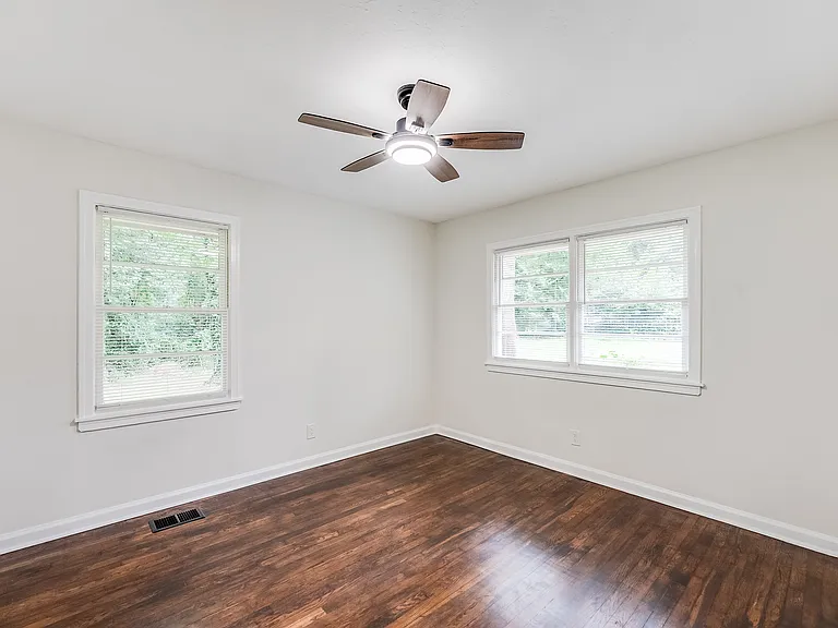 244 Mathews Cir SE — Photo 13