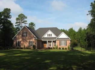 1521 Forest Acres Dr, Greenville, NC 27834