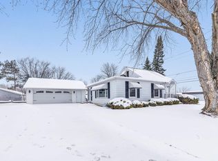 1588 Bond Ct, Green Bay, WI 54303