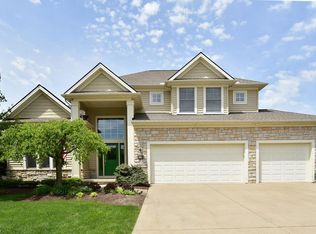418 Saint Andrews Ln, Broadview Heights, OH 44147