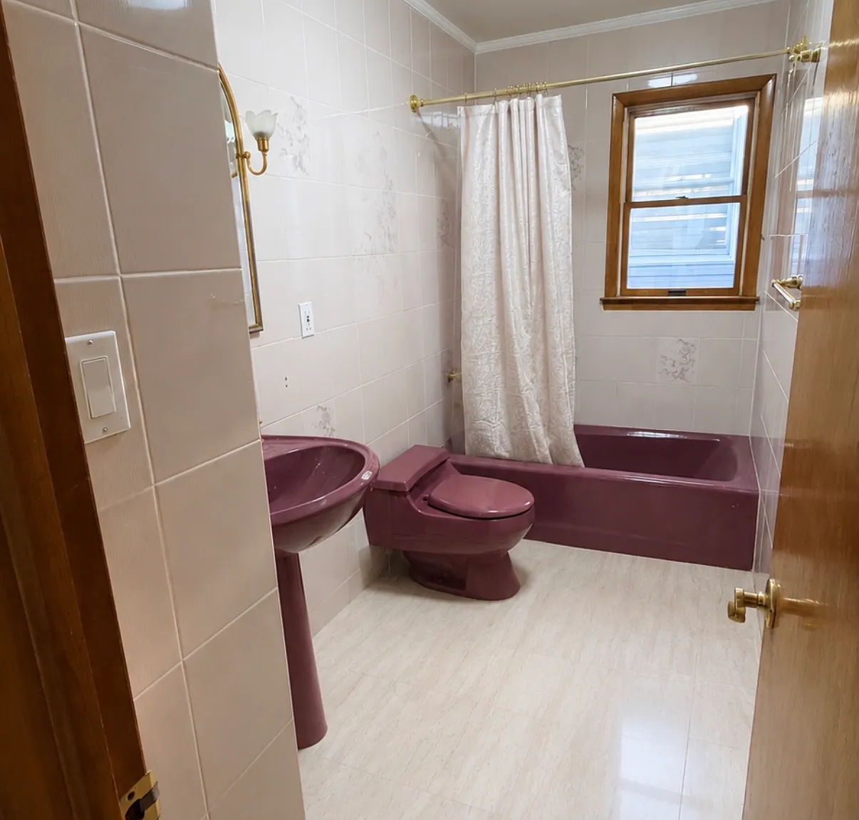 3 bed, 1200 sqft, $3,250 — Photo 2