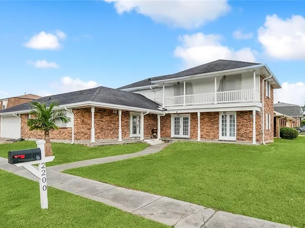 2200 Stall Dr, Harvey, LA 70058