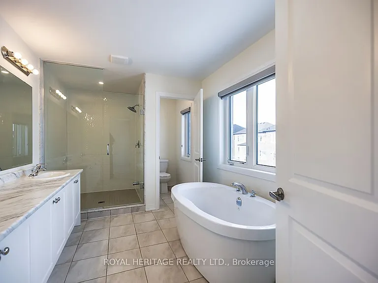 289 Flavelle Way — Photo 32