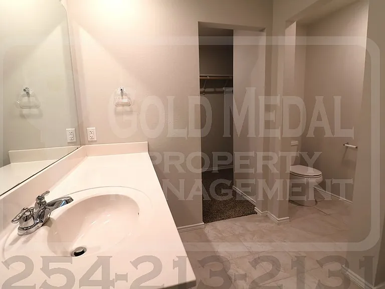 5004 Karen Green Dr — Photo 12