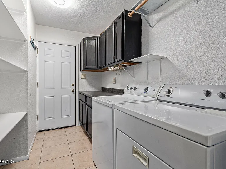 1347 W Lobo Ave — Photo 27