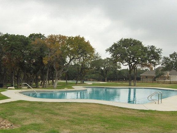 5th image of 740 Oak Bluff Trl