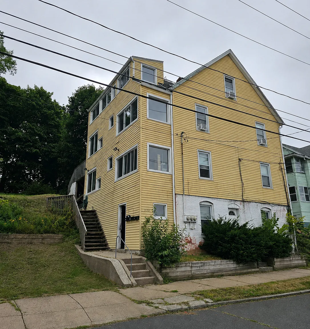 2 bed, 1.0 bath, 900 sqft, $1,500 — Photo 1