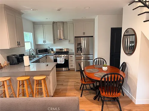 2538 Quincy Ave Photo 1