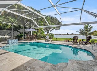 2213 Valencia Lakes Cir, Naples, FL 34120