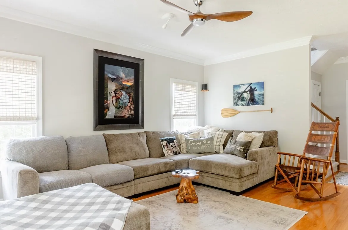 4 bed, 2514 sqft, $3,900 — Photo 3