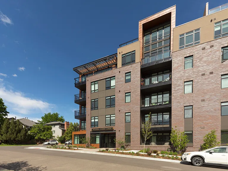 Cultivated and cultured, Modera Cherry Creek puts you at the center of Denver's best offerings