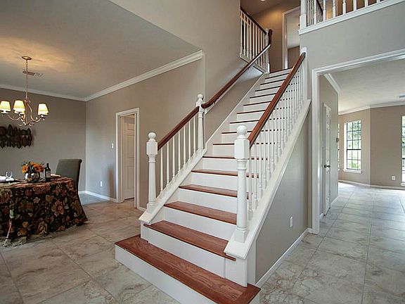 3rd image of 14303 Hillside Hickory Ct