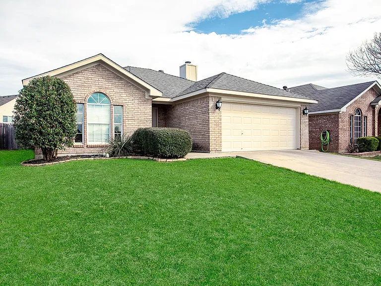 10500 Aransas Dr — Photo 2