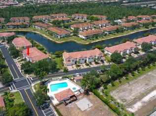 1076 Hampton Cir #51, Naples, FL 34105