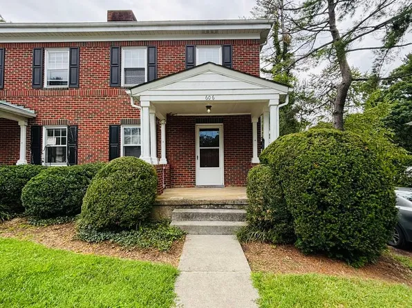 606 Preston Ave, Blacksburg, VA 24060