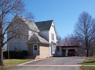 218 N Scofield St, Carthage, IL 62321