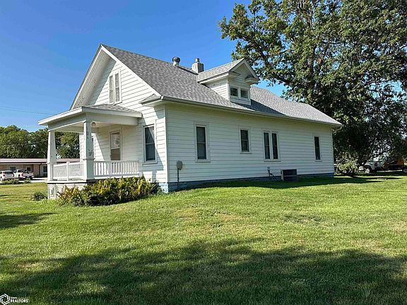 3rd image of 906 Antique City Dr