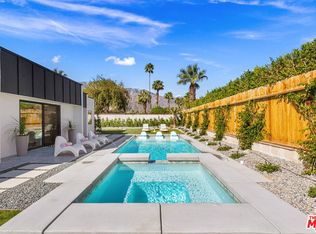 1422 E Vista Chino, Palm Springs, CA 92262