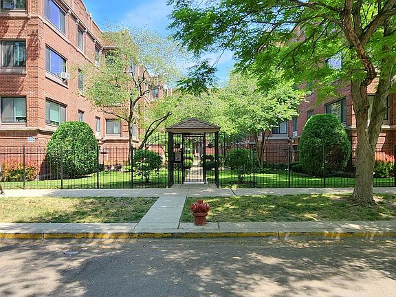 2nd image of 928 W Sunnyside Ave #2E