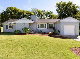 2003 Crestview Dr, Columbia, TN 38401