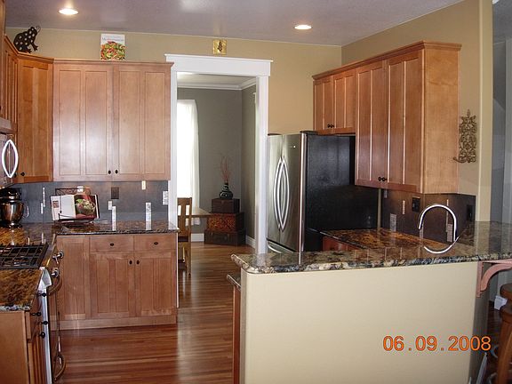 Kitchen Side
