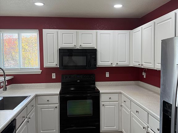 4th image of 5028 Laredo Ridge Dr