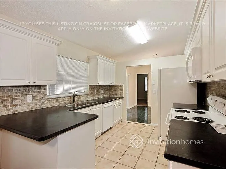 11307 SW 167th St — Photo 6
