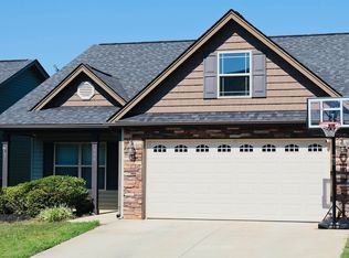 399 Aniken Cir, Boiling Springs, SC 29316