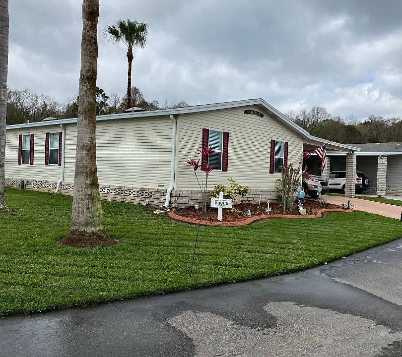 1st image of 657 Waterfront Dr